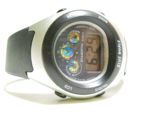 MENS LCD DIGITAL WATCH