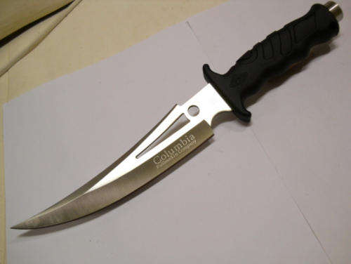 ***COLUMBIA SILVER FOX HUNTING KNIFE***