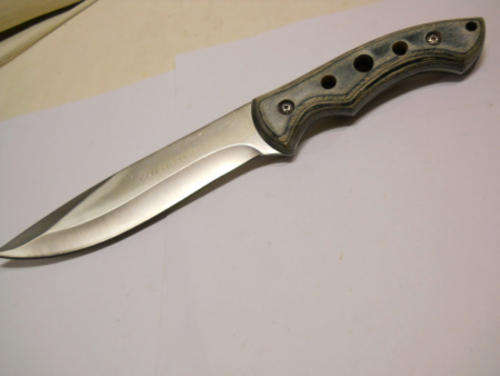 ***TAURUS  HUNTING KNIFE***