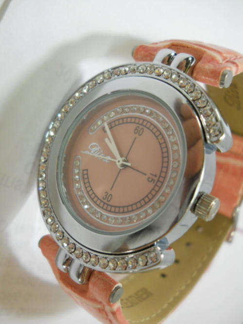 -2 CIRCLE PINK DIAMANTE LADIES GLITTER WATCH---