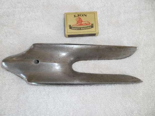 Old car bonnet mascot