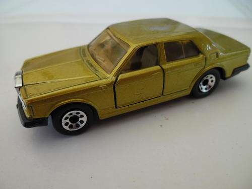 Matchbox Rolls Royce silver spirit mint condition