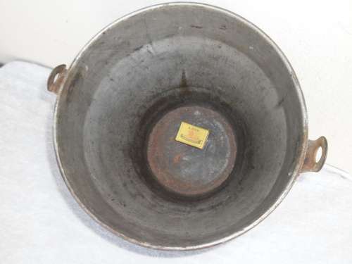 very old 2 gal milk can with out handle size is 255mm high postage is R70