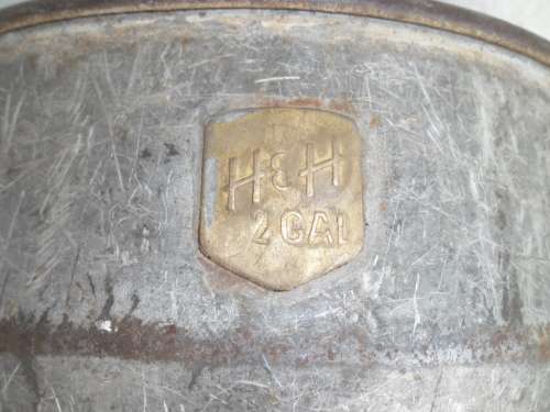 very old 2 gal milk can with out handle size is 255mm high postage is R70