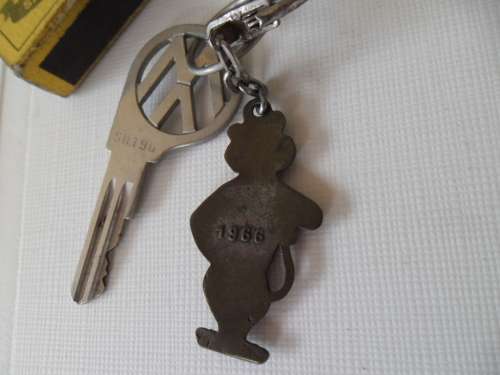 Very rare old 1966 ESSO petrol key holder with VW key postnet postage is R99