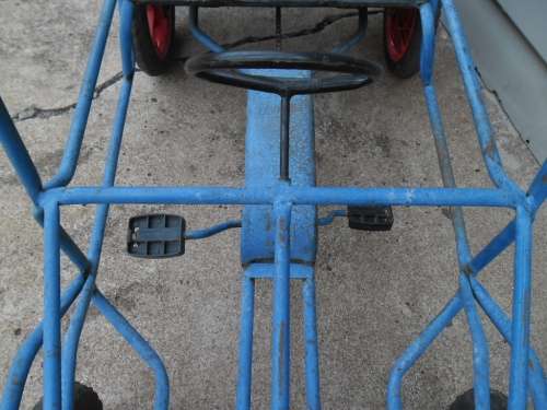 Stunning Jeep pipe petal car size is 1300 mm long weighs 16kg pick up only or arrange own courier