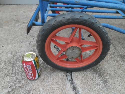 Stunning Jeep pipe petal car size is 1300 mm long weighs 16kg pick up only or arrange own courier