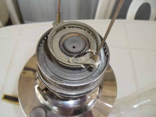 Old Aladdin no. 21 lamp 600mm high made in England postage is R80