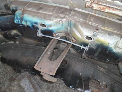 Stunning old VW Kombi front nose cut out size is 1600mm x 1060mm x 500mm weighs 50kg collection only