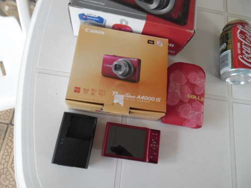 Canon A4000 complete in the box camera working