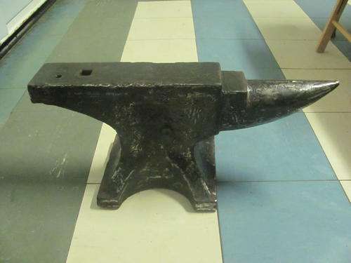 Vintage Anvil 67kg