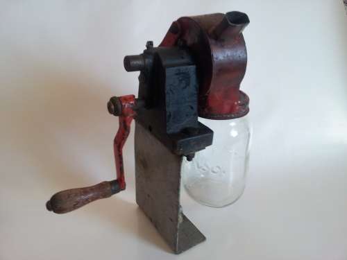 BEAN SLICER-HENRY BUKER