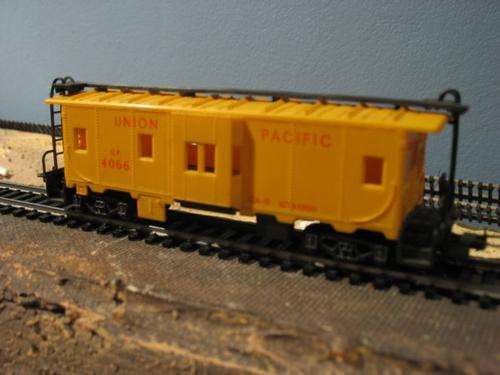 Lima HO Union Pacific Caboose