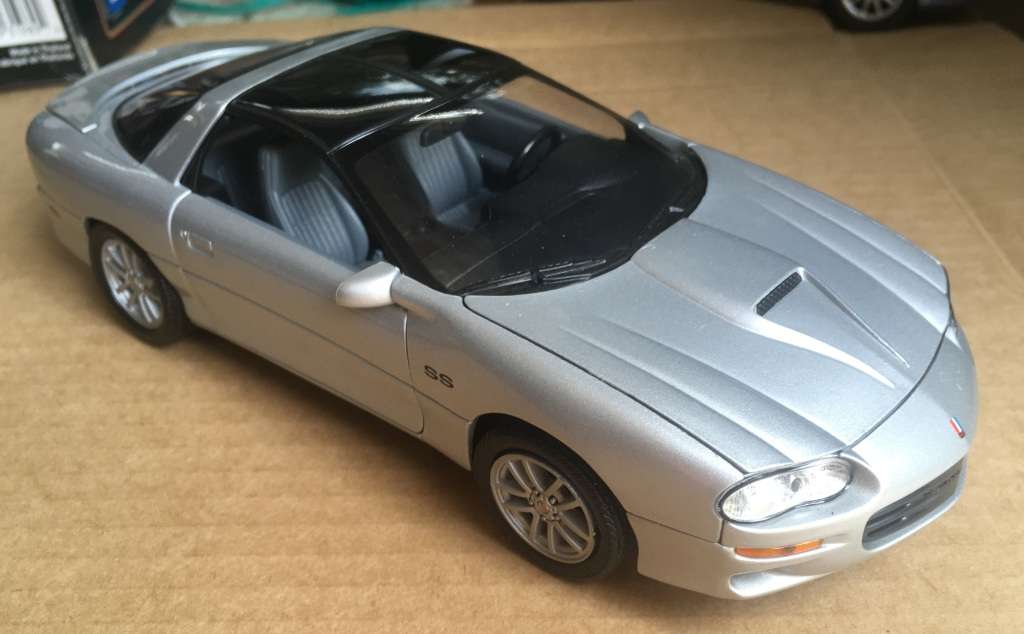 Camaro 2002 Welly Silver 1.24 Loose