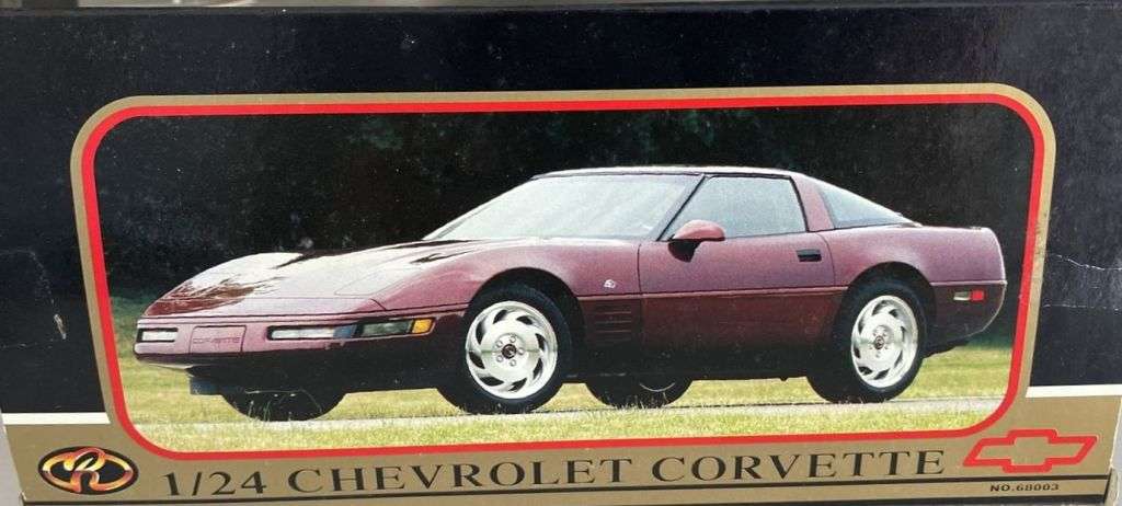 Corvette 1985 Redbox 68003 Green Matallic 1.24 Boxed