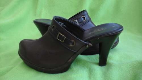 Stylish brown leather slip on shoes with heel - size 6