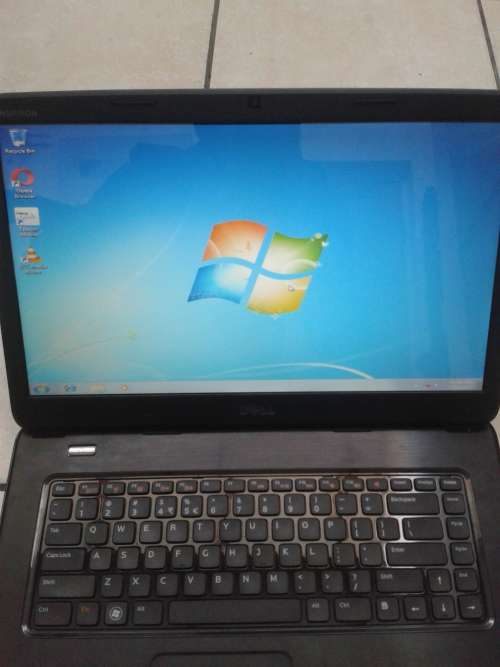 DELL INSPIRON Corei3 cpu  2.2ghzs, 2g memory 160g hard drive Windows 7 pro