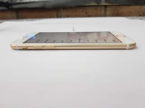 Apple Iphone 7 (128gig)  Gold like new