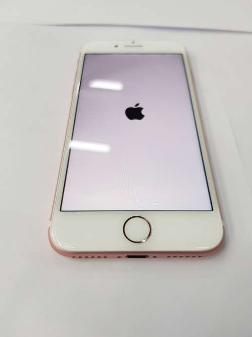 Apple Iphone 7 (128gig) Rose Gold like new