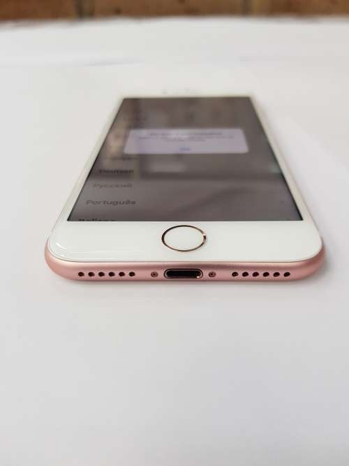 Apple Iphone 7 (128gig) Rose Gold like new