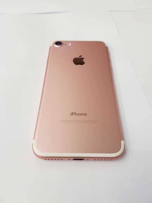 Apple Iphone 7 (128gig) Rose Gold like new
