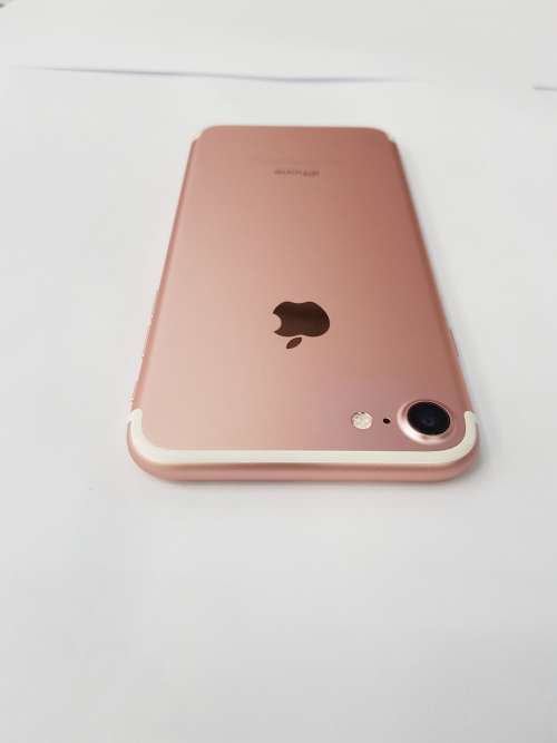 Apple Iphone 7 (128gig) Rose Gold like new