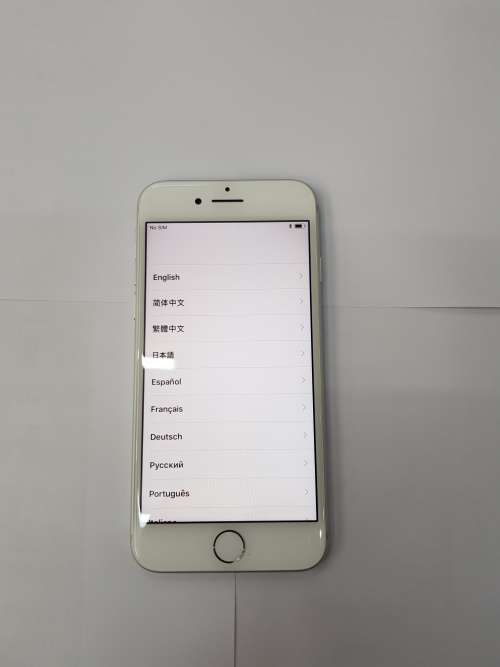 Apple Iphone 7 (128gig)  Silver like new