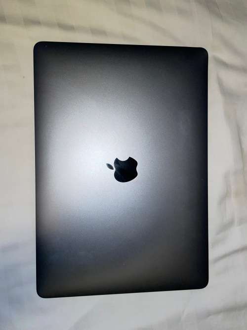 Apple Macbook Air M1 2020 **Read description**