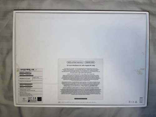 Apple Macbook Air M1 2020 **Read description**