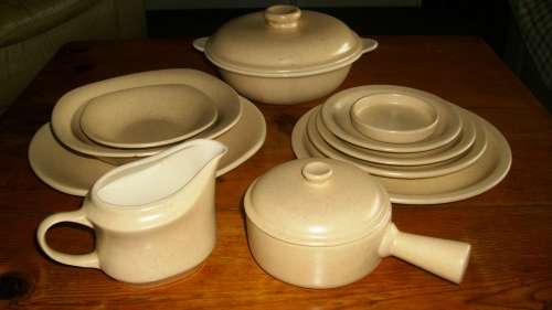62 piece dinner and breakfast service. Vintage Rhodesian Willsgrove pottery