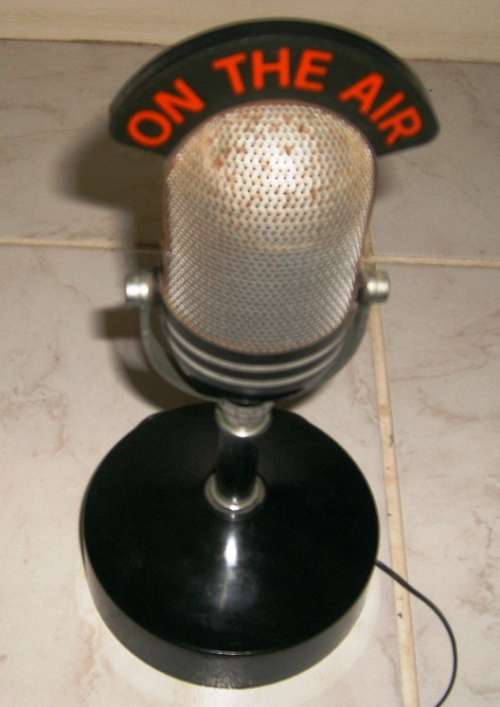 Vintage On The Air Microphone Novelty Transistor Radio