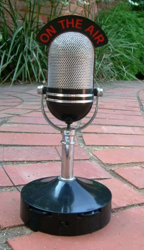 Vintage On The Air Microphone Novelty Transistor Radio