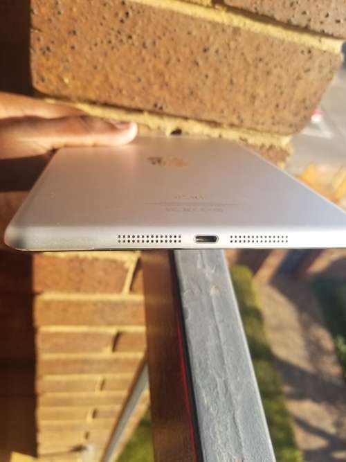 Ipad Mini - 16GB - Wifi + GSM - Good Condition