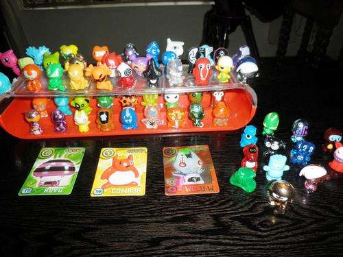 Gogo Crazy bones ORIGINAL 69 Gogos with soccer dug out