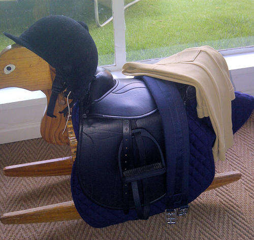 HORSE RIDING PONY SADDLE HUGE LOT