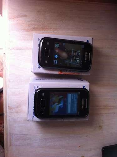 2x Samsung pocket in boxes with charger. FREE SHIPPING