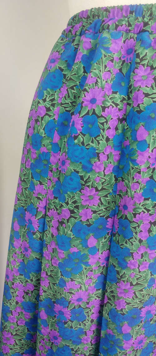 Vintage Floral Box Pleated Skirt - Size 10