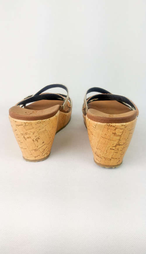 SKECHERS Beverlee- Beach Blast - Size 7