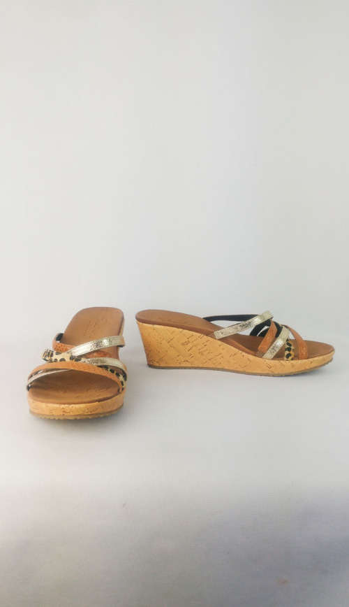 SKECHERS Beverlee- Beach Blast - Size 7