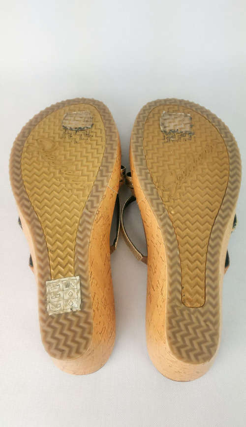 SKECHERS Beverlee- Beach Blast - Size 7