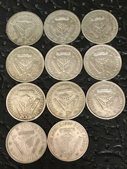 COLLECTION OF 11 THREEPENCE FROM 1940 TO 1950