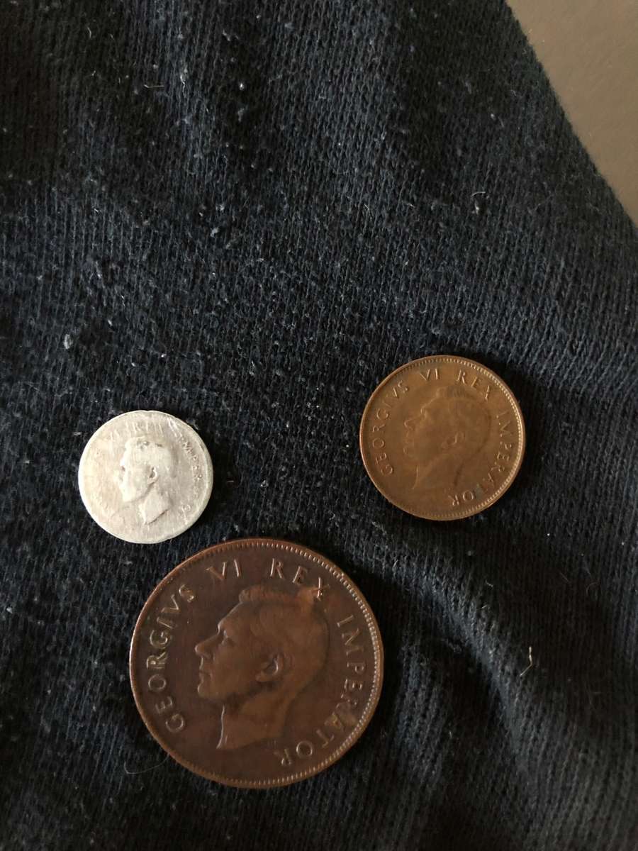 COLLECTION OF 3 UNION OF SOUTH AFRICA 1944 COINS (3D, 1D & 1/4D)