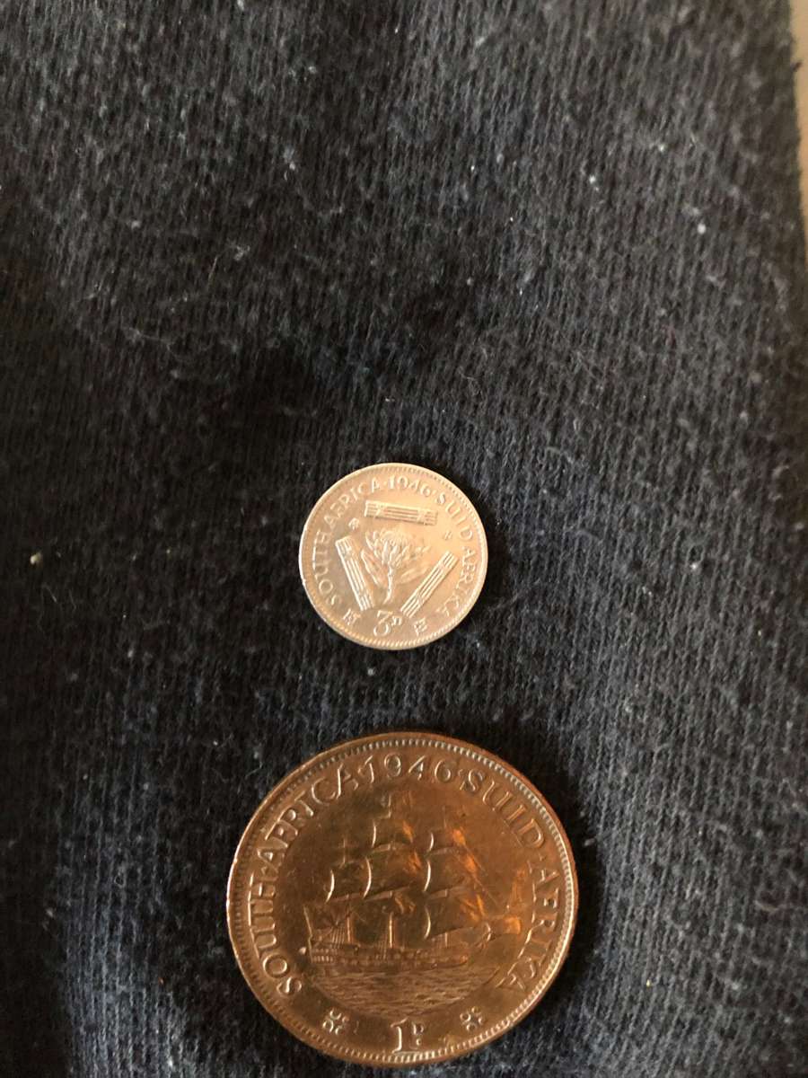 COLLECTION OF 2 UNION OF SOUTH AFRICA 1946 COINS (3D & 1D)