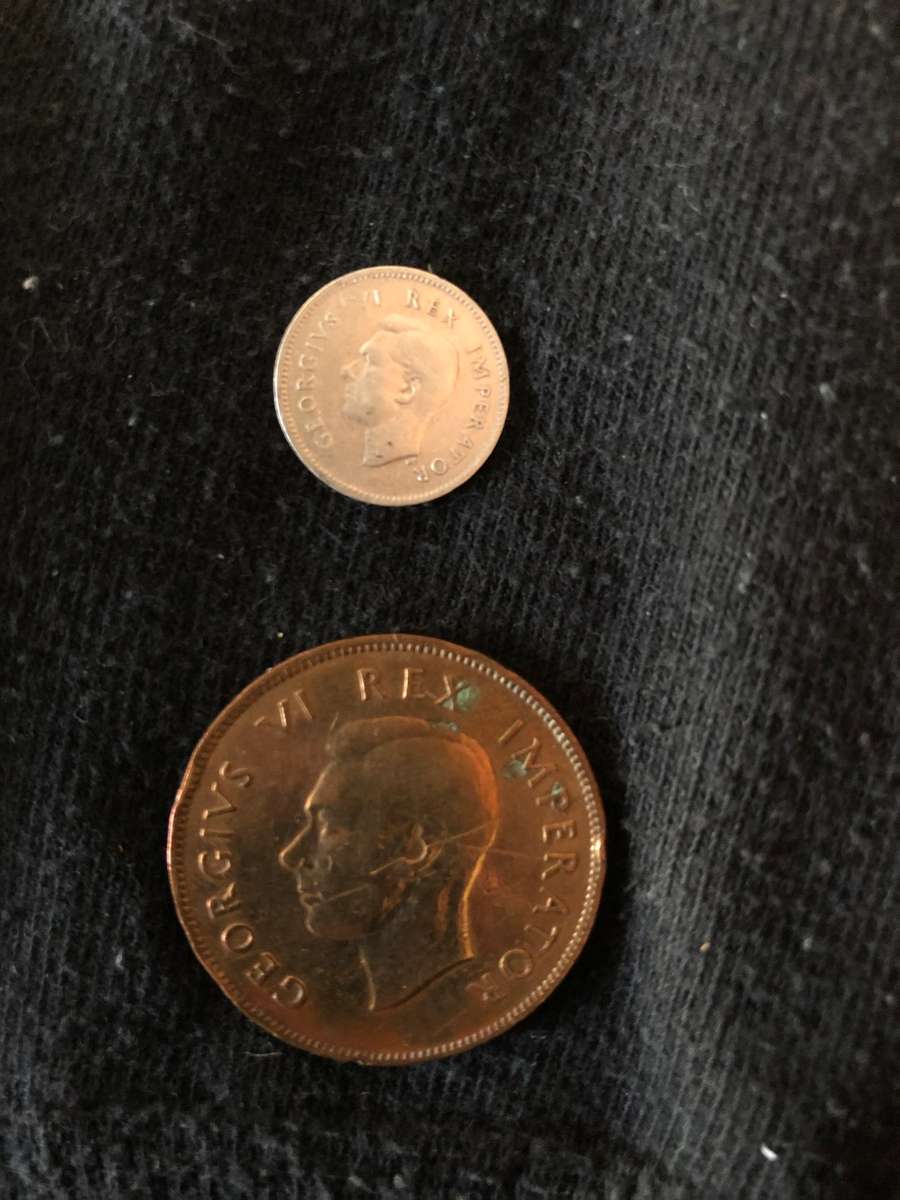 COLLECTION OF 2 UNION OF SOUTH AFRICA 1946 COINS (3D & 1D)