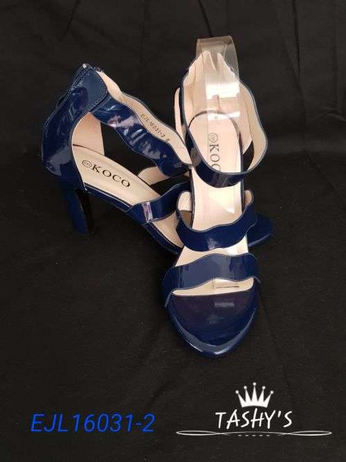 Navy Strappy heel size 8