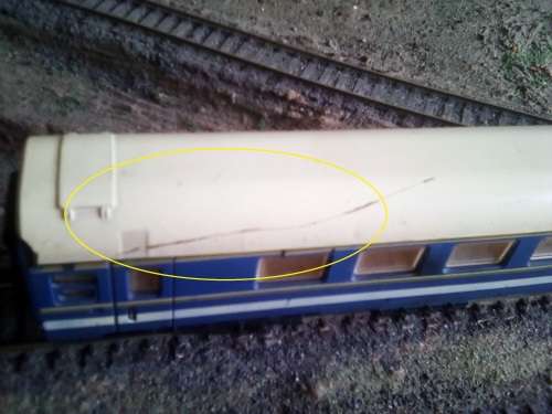 LIMA HO SCALE BLUE TRAIN COACH