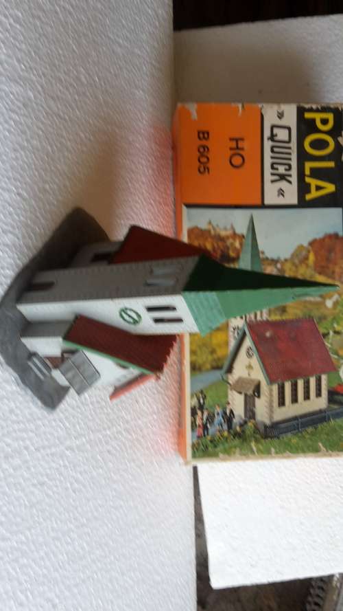 HO SCALE POLA CHURCH