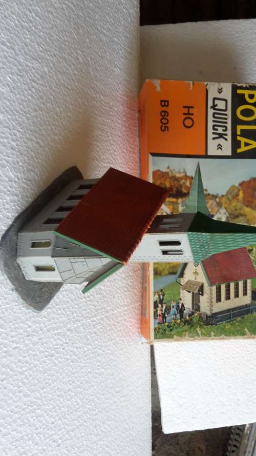 HO SCALE POLA CHURCH