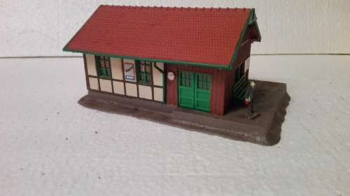 HO SCALE  POLA STATION HOUSE
