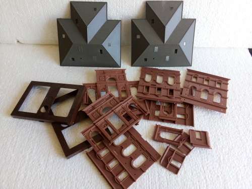 HO SCALE PARTS OF BUILDING SPARES